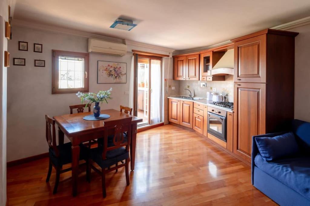 Attico Per Quattro Persone Sulla Nomentana, Wi-Fi, Aria Condizionata Apartment Rome Bagian luar foto